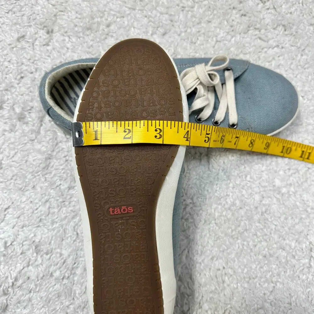 Taos Star Women's Canvas Sneaker 9.5 Lake Blue Removable Footbed Lace Up Coastal